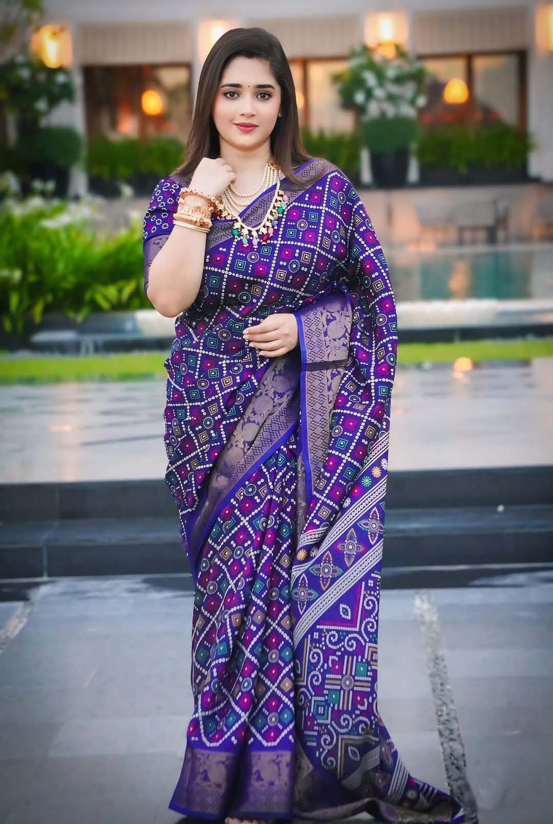 ✅ প্রতিটি শাড়ী চেক করে নেওয়ার সুবিধা