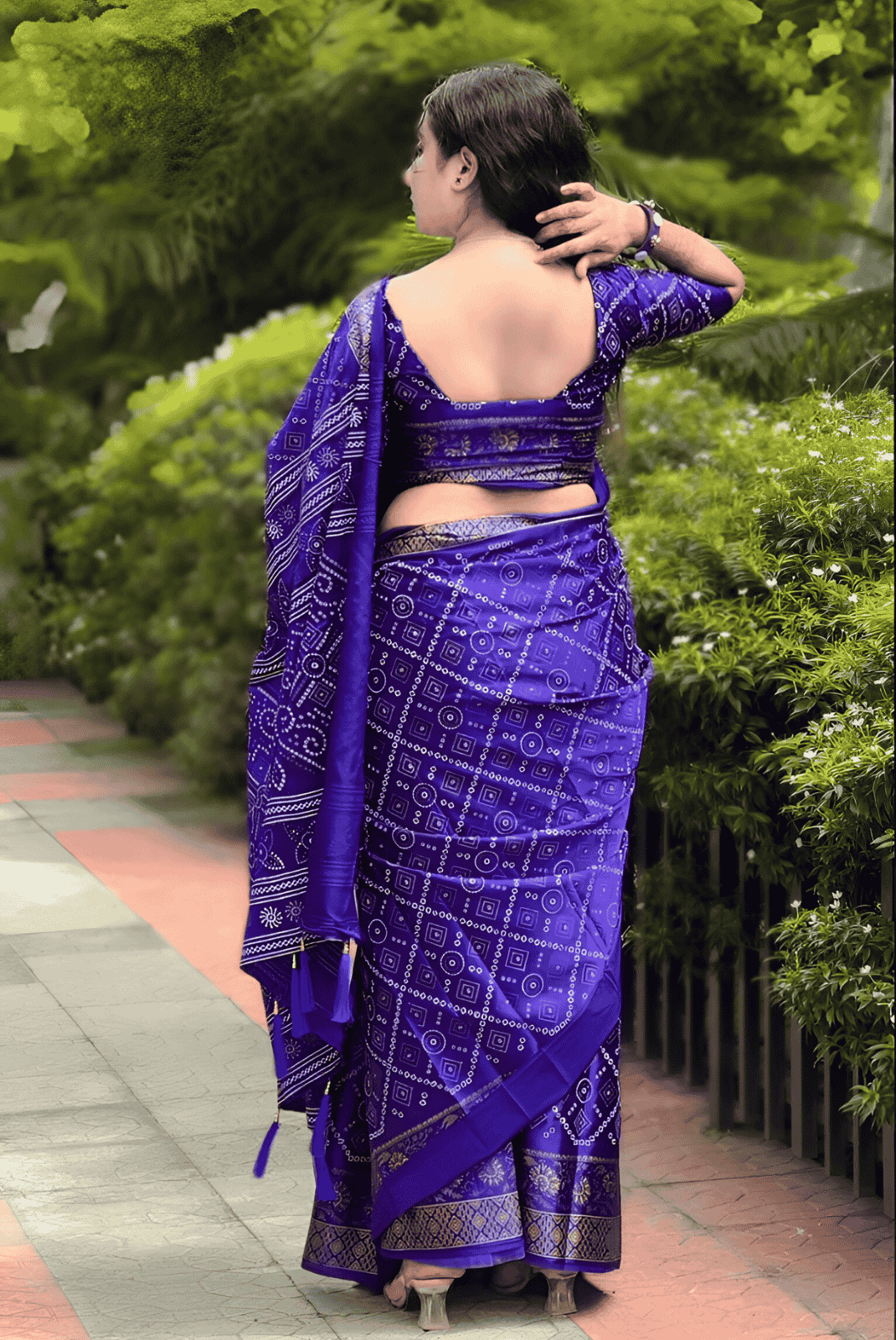 ✅ প্রতিটি শাড়ী চেক করে নেওয়ার সুবিধা