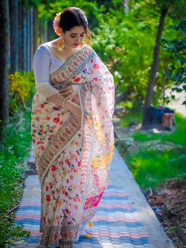 ✅ প্রতিটি শাড়ী চেক করে নেওয়ার সুবিধা